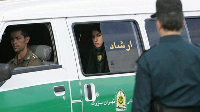 В Иране с улиц исчезли фургоны полиции морали