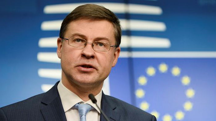 Украина получит 2,5 млрд евро макрофина от ЕС на следующей неделе – Еврокомиссия