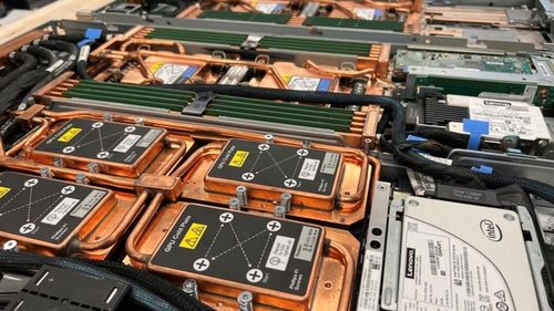 Модульный сервер Lenovo ThinkSystem SD650 с жидкостным охлаждением