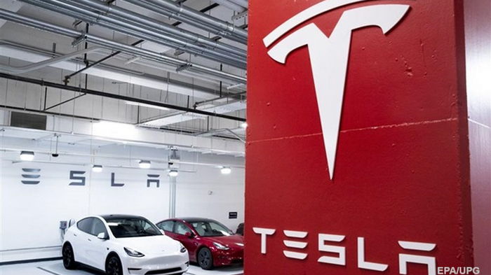 Tesla отзывает 80 тысяч электромобилей в Китае