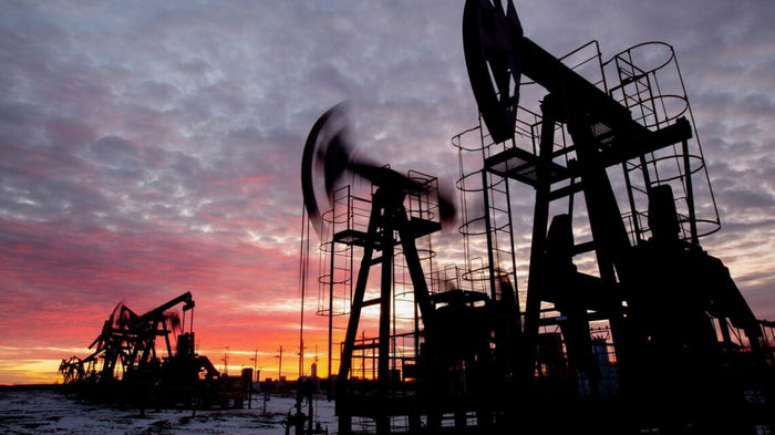 Цена на российскую нефть Urals упала ниже $44 — Bloomberg