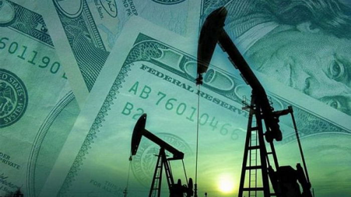 Нефть дорожает на фоне ослабления доллара и планов США по пополнению стратегического запаса