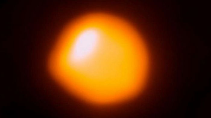Ученые выяснили, когда взорвется близкая к Земле звезда Бетельгейзе