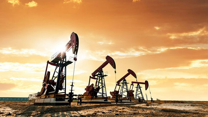 Нефть дешевеет второй день подряд: что повлияло на мировые цены