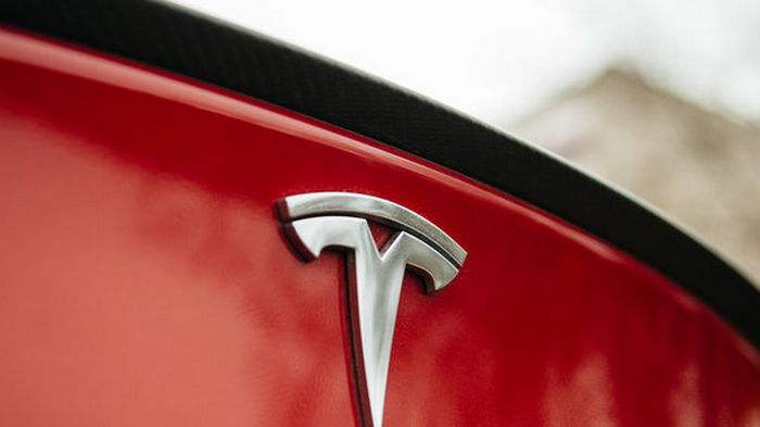 В 2022 году Tesla поставила рекордные 1,3 миллиона автомобилей