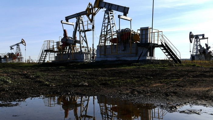 Мировые цены на нефть снижаются из-за экономических данных из США
