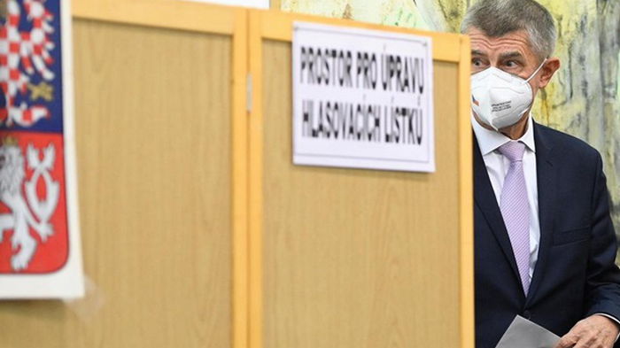 В Чехии начался второй тур выборов президента