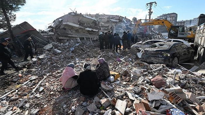 В Турции опять возросло число жертв землетрясения