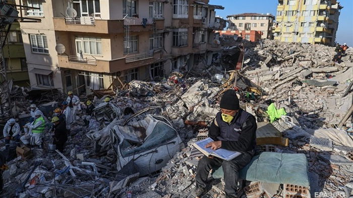 Землетрясения в Турции и Сирии: число жертв приблизилось к 42 000