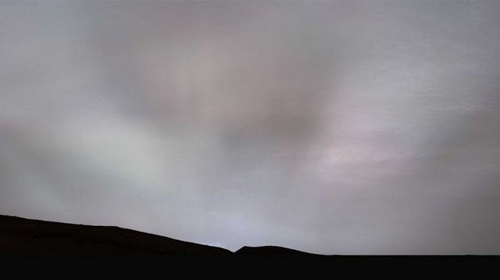 Марсоход NASA Curiosity сделал фото солнечных лучей в небе Марса