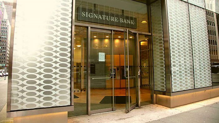В США закрылся еще один крупный банк