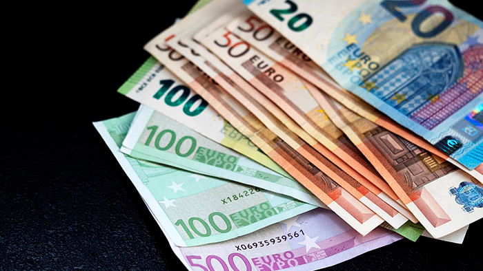 Курс валют НБУ: евро снова меньше 40 грн