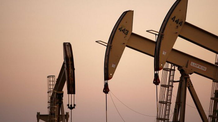 Нефть дешевеет после негативного прогноза МВФ по мировой экономике