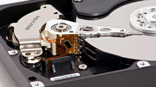 Відновлення даних з жорсткого диску в сервісному центрі