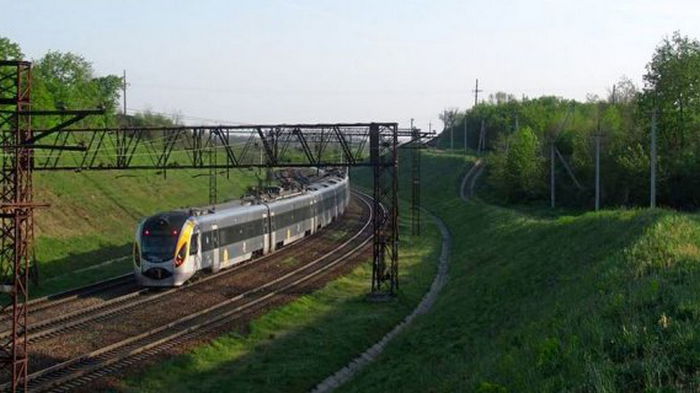 Украина привлекает 200 млн евро на развитие железных дорог
