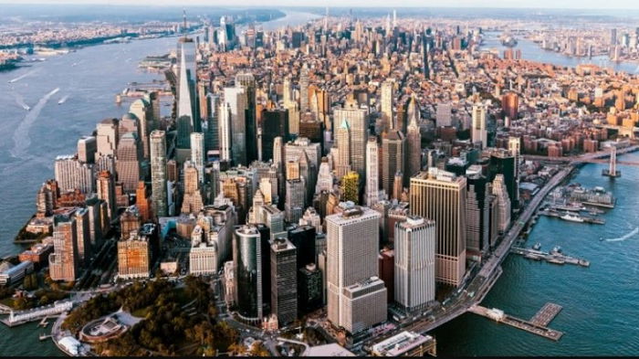 Нью-Йорк неумолимо тонет. Ученые рассказали, что небоскребы тянут город на морское дно