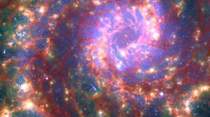 Телескоп Уэбб сделал снимок галактики: она буквально «лопается» от суперпузырей (фото)