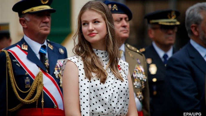 Принцесса Испании пройдет трехлетнюю военную подготовку