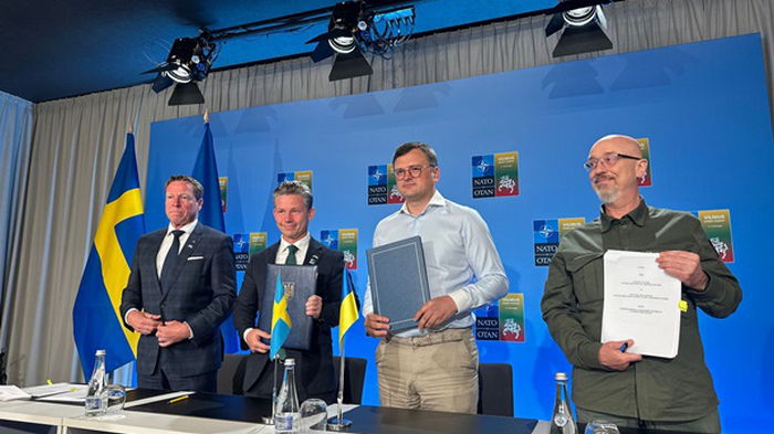 Украина и Швеция подписали два важных соглашения