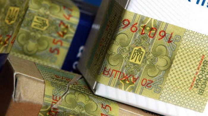 Украина перейдет с бумажных на электронные акцизные марки: Зеленский подписал закон
