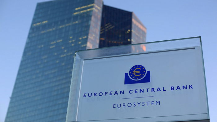 Европейский центробанк повысил учетную ставку до 23-летнего максимума
