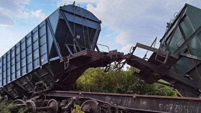 В Молдове сошли с рельсов 6 вагонов с зерном, направлявшихся в украинский порт