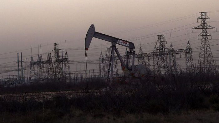 В России произошел взрыв на нефтяном месторождении. Есть раненые