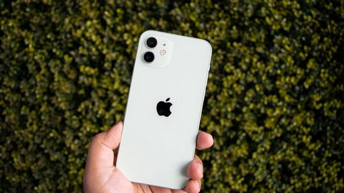 Франция запретила продажу iPhone 12 из-за повышенного излучения