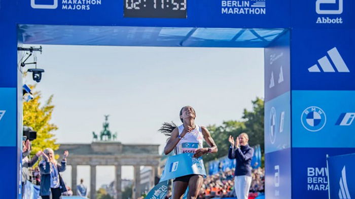 Бегунья из Эфиопии установила рекорд на Берлинском марафоне (видео)