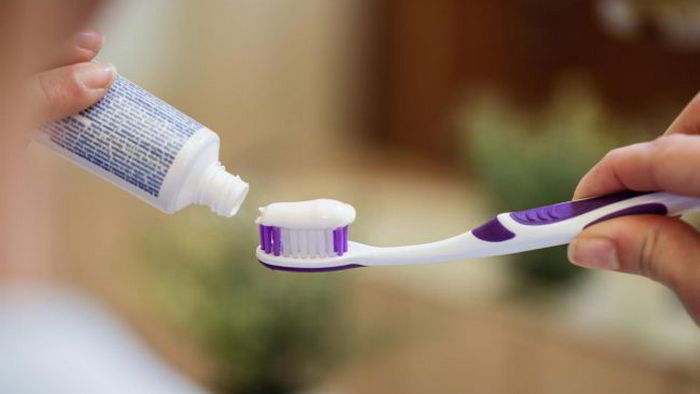 Стоматолог рассказал, какую зубную пасту категорически нельзя покупать