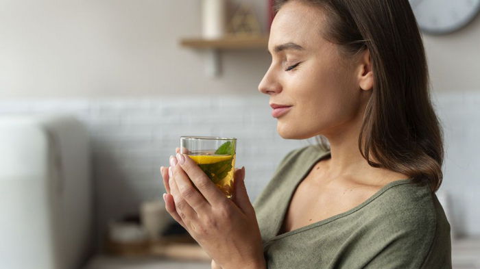 Почему нельзя пить очень горячий чай: онкологи предупредили о риске заболевания раком