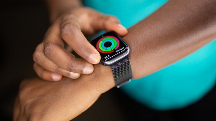 Apple Watch Series 10 сможет мерить давление и следить за дыханием владельца – Bloomberg