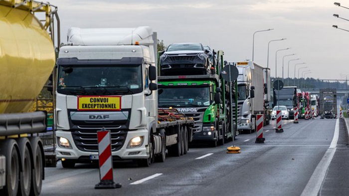 Польские перевозчики начали забастовку на границе