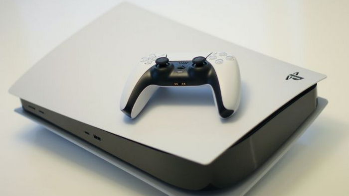 Компактная изнутри: в сети появилось видео разобранной консоли PlayStation 5