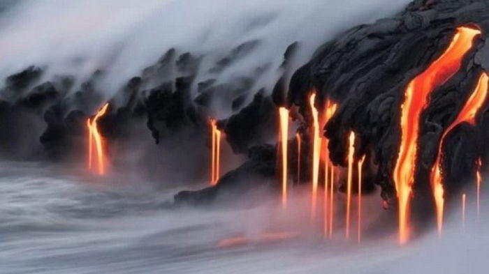 45 вулканов грохочут и извергаются по всему миру: стоит ли ждать конца света