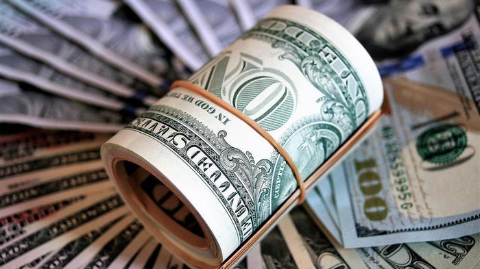 Доллар подорожал после недельного падения: официальный курс НБУ