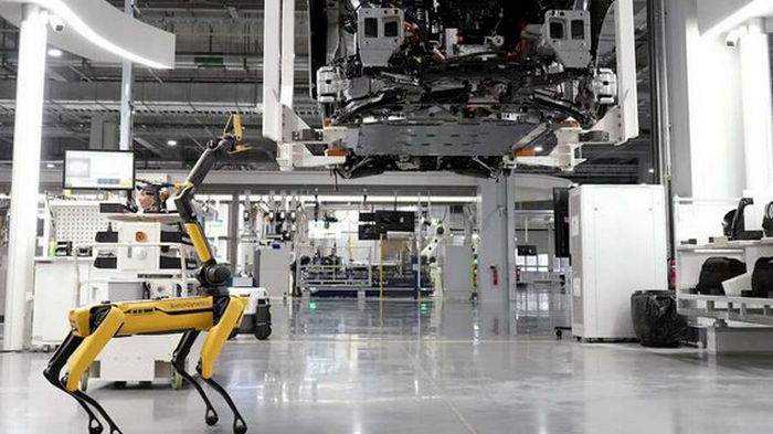 Hyundai будет производить электромобили роботами. В Сингапуре открыли центр производства