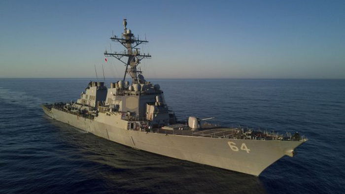 Американский эсминец в Красном море сбил неопознанный беспилотник