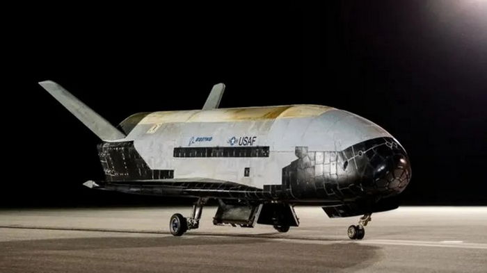 SpaceX поможет Космическим силам США запустить сверхсекретный самолет X-37B