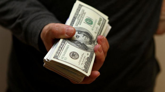 Доллар дорожает четвертый день: НБУ обновил официальный курс