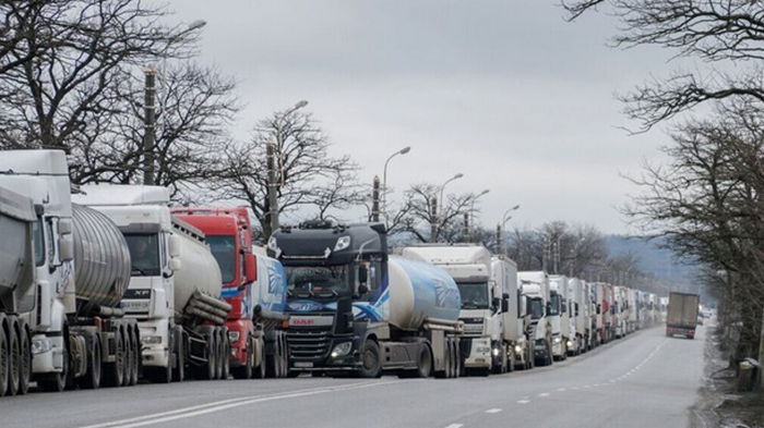 В Словакии пригрозили возобновить блокировку границы с Украиной