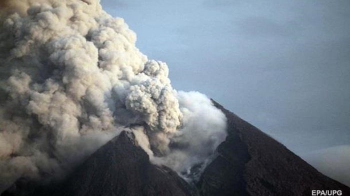 Извержение вулкана в Индонезии: число погибших выросло