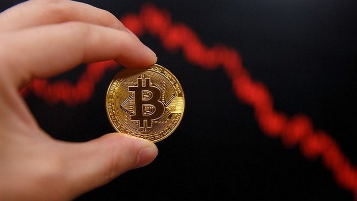 Биткоин продолжает расти в цене. Какой курс первой криптовалюты в декабре