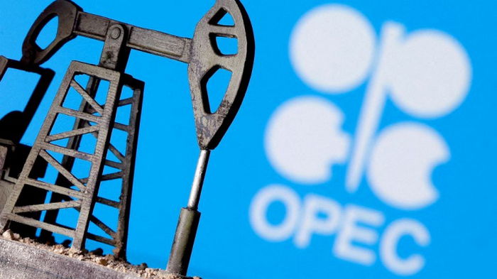 ОПЕК+ теряет позиции на глобальном рынке нефти, его доля рекордно упала