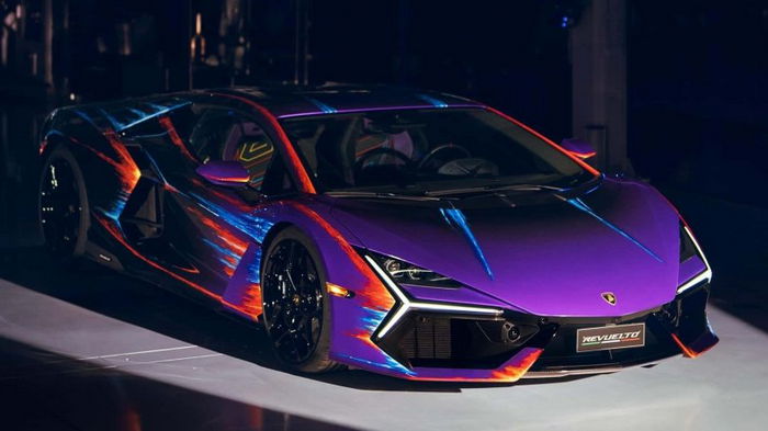 Lamborghini представили эксклюзивный суперкар: на его покраску ушло 435 часов (фото)