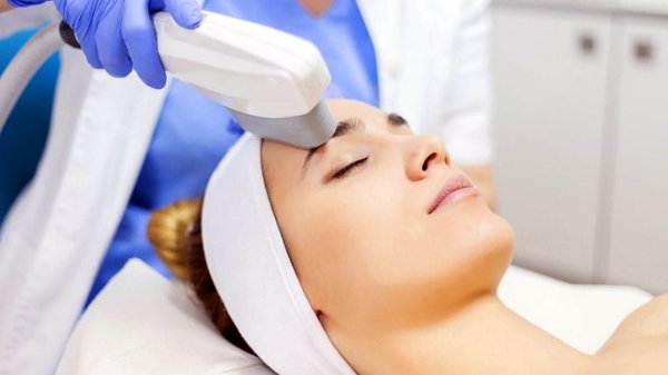 омолодження обличчя лазером