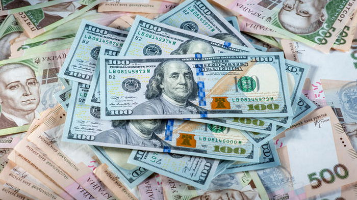 Доллар подешевел после недельного роста: НБУ установил курс на 5 января