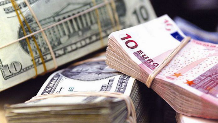 Очередной максимум: НБУ повысил официальный курс доллара на 3 января