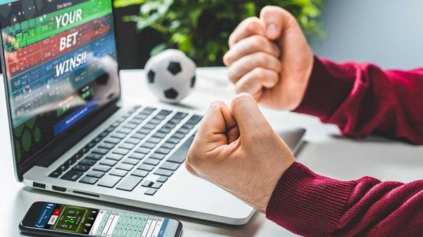 Чому люди починають робити ставки на футбол: найпопулярніші приводи