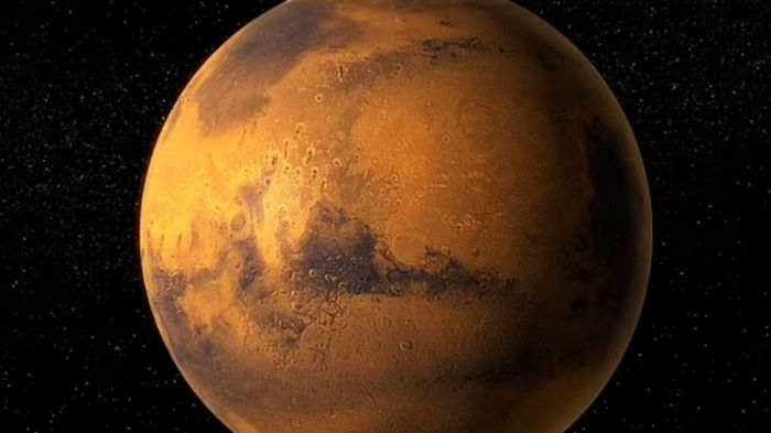 На Марсе обнаружено подземное море из замерзшей воды: хватит для затопления планеты (фото)